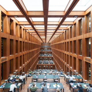 207. WAS MACHT EIGENTLICH - eine Auszubildende in einer Wissenschaftlichen Bibliothek?