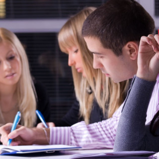 250. Auszubildende präsentieren Marketingprojekte: Zu Gast im OSZ Bürowirtschaft