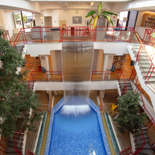 313. Pack die Badehose ein! Marco van Oel und seine urbane Architekturfotografie